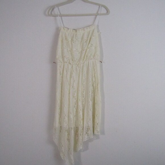 City Triangle Asymmetrical Floral Lace Dress Cream Medium Boho Feminine Romantic - Picture 1 of 11